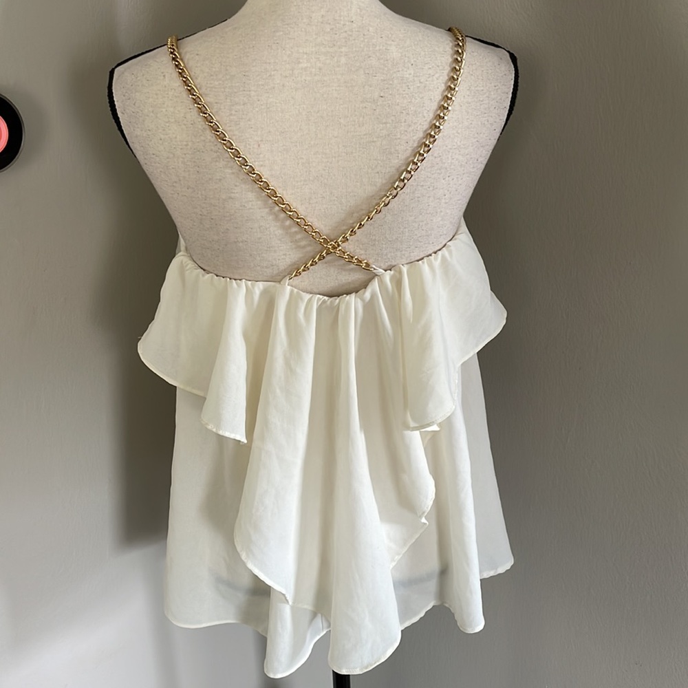 Forever 21 top with metal chain details - Picture 3 of 4